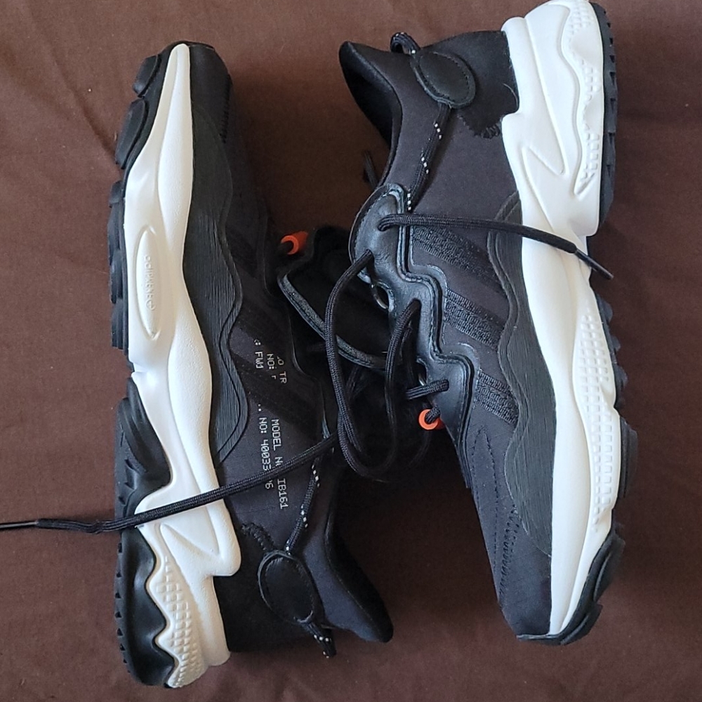 ADIDAS OZWEEGO - Picture 3 of 5